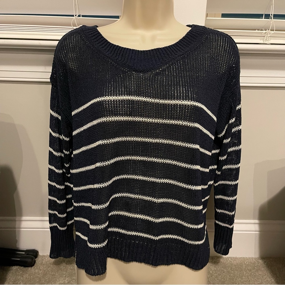 Ann Taylor 3/4 sleeve sweater